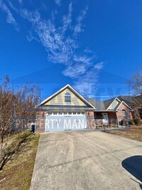 Building Photo - Beautiful three-bedroom home in Ooltewah, TN!