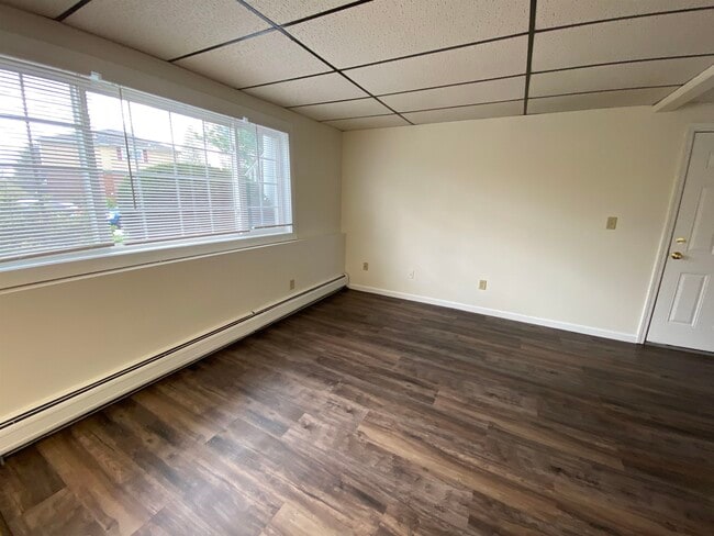Building Photo - 3931 Brown Ave
