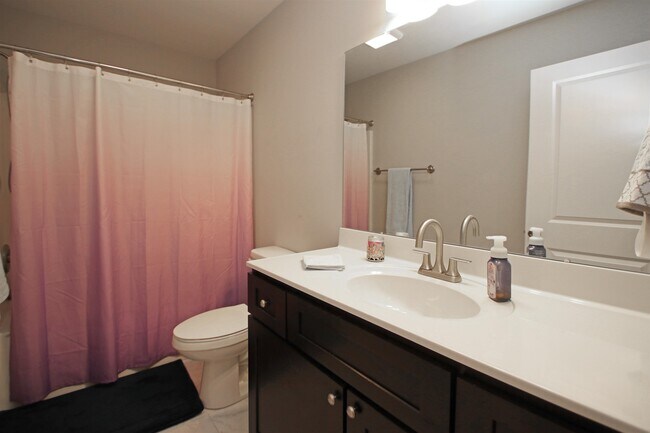 Building Photo - 224 Spring Run Ln