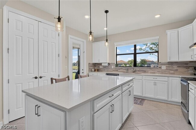 Building Photo - 12056 Westmoreland Way