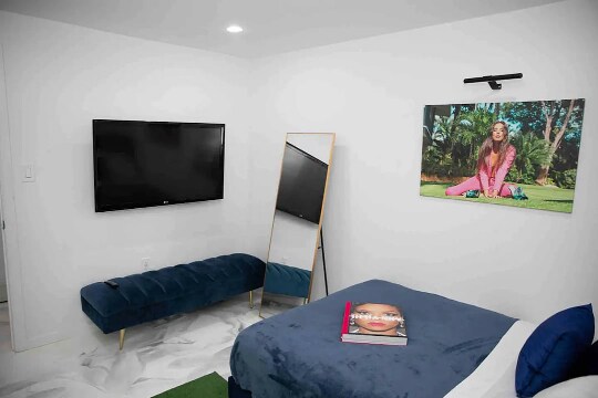 Building Photo - 24 Midwood St