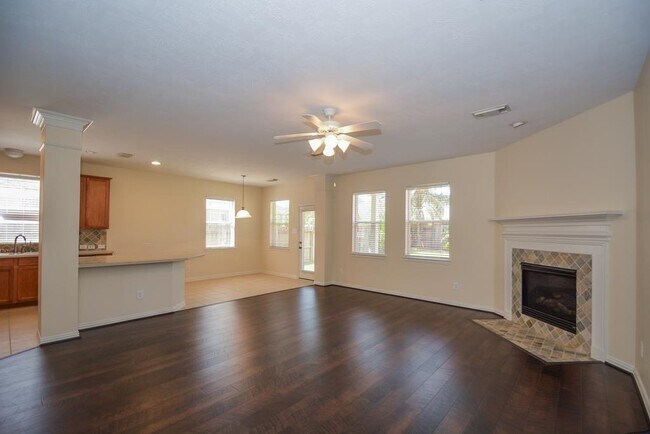 Building Photo - 28018 Wind Hawk Dr