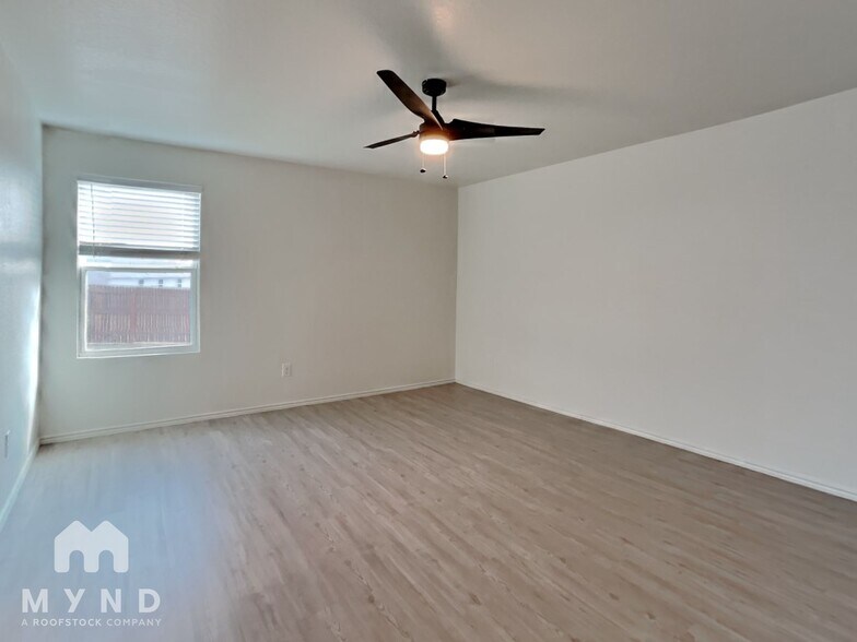 Building Photo - 7102 Tides Trl