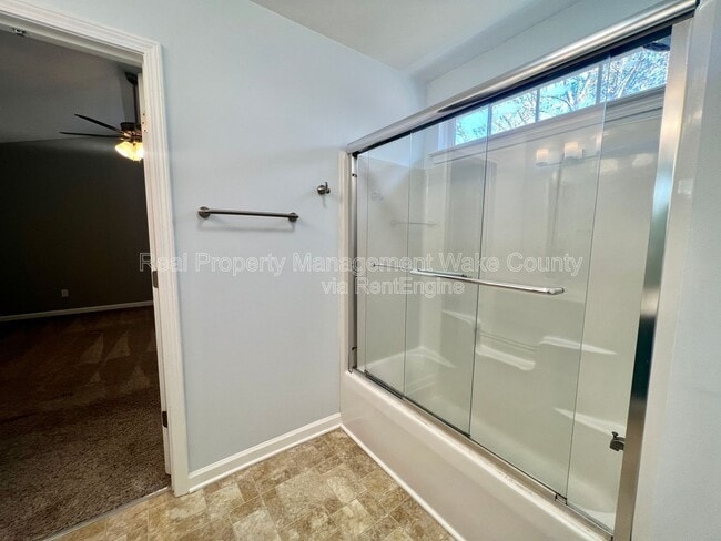 Building Photo - 213 Piney Woods Ln