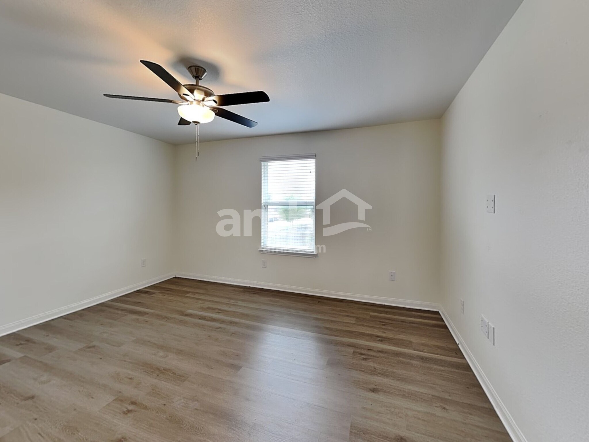 Building Photo - 12712 Shoreline Dr