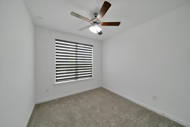 Building Photo - 316 Peace Pipe Way