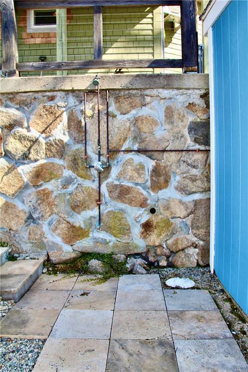 Building Photo - 39 Berrie Ln