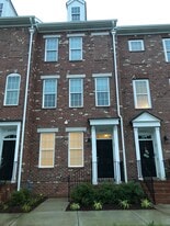 Building Photo - 2217 Silver Crescent Dr