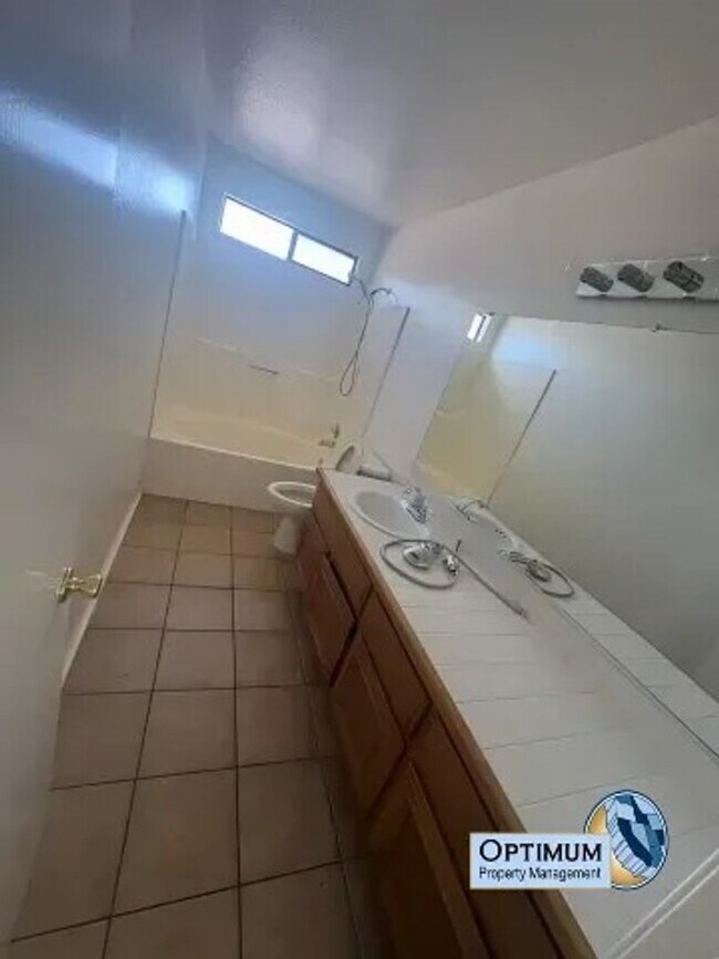 Building Photo - 12442 Emeraldstone Dr