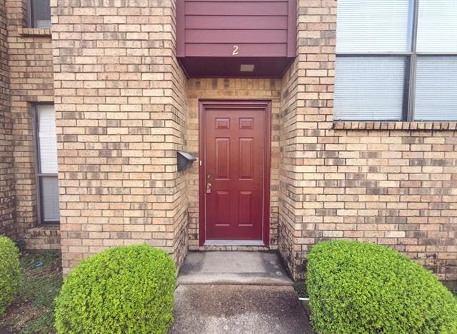 Building Photo - 4825 Diaz Ave