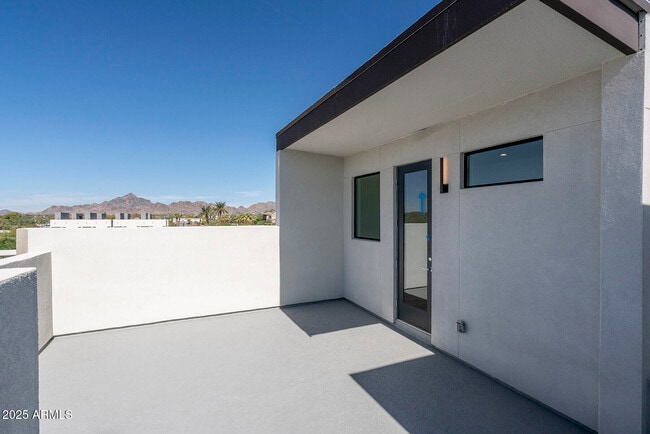 Building Photo - 4220 N 32nd St