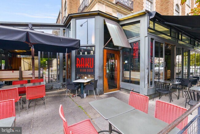 Building Photo - 1325 18th St NW
