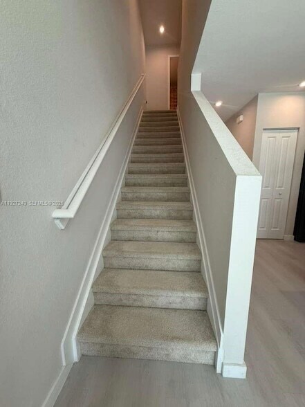 Building Photo - 1037 NW 5th St