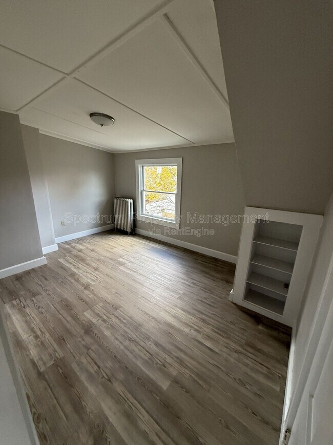 Building Photo - 40 Pleasant St