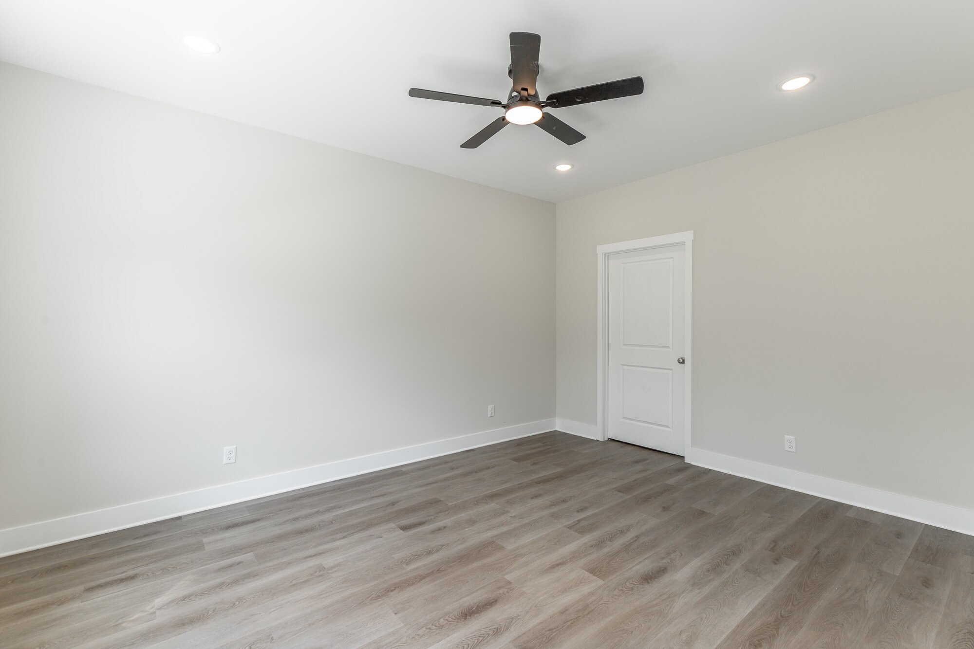 Building Photo - 4688 Heiskell Dr