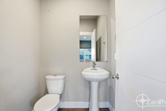 Building Photo - 3906 Nicholson Rd