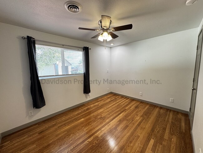 Building Photo - Cute 2 Bedroom House in South Colorado Springs with Large Garage