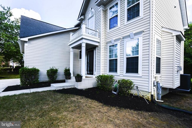 Building Photo - 13003 Belle Meade Trace