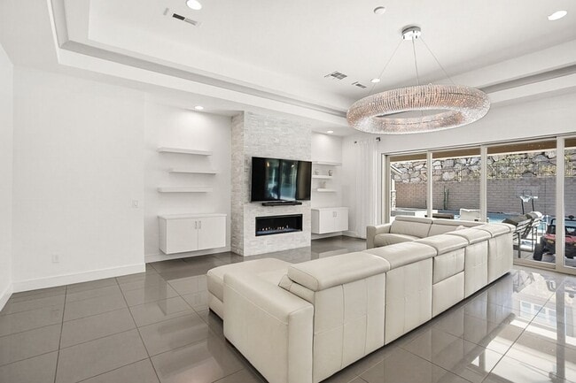 Building Photo - Single Story Pool Home In Reverence Guard Gated Community