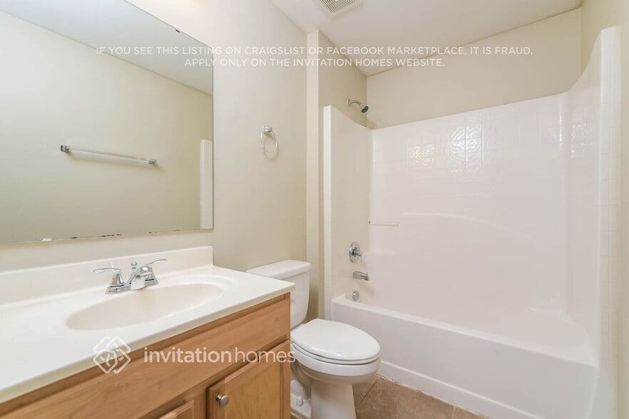 Building Photo - 912 Jayhil Dr