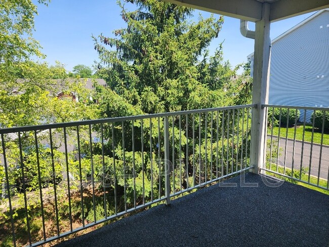 Building Photo - 135 Dale Hollow Dr
