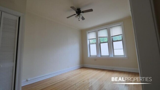 Building Photo - 1 bedroom in CHICAGO IL 60657