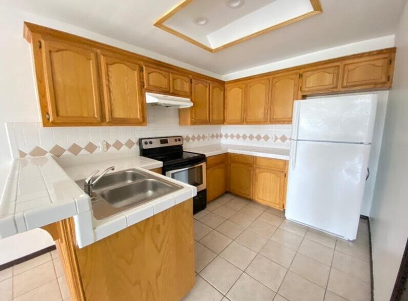 Building Photo - 7114 Venus Dr