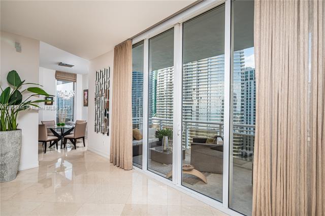 Building Photo - 901 Brickell Key Blvd