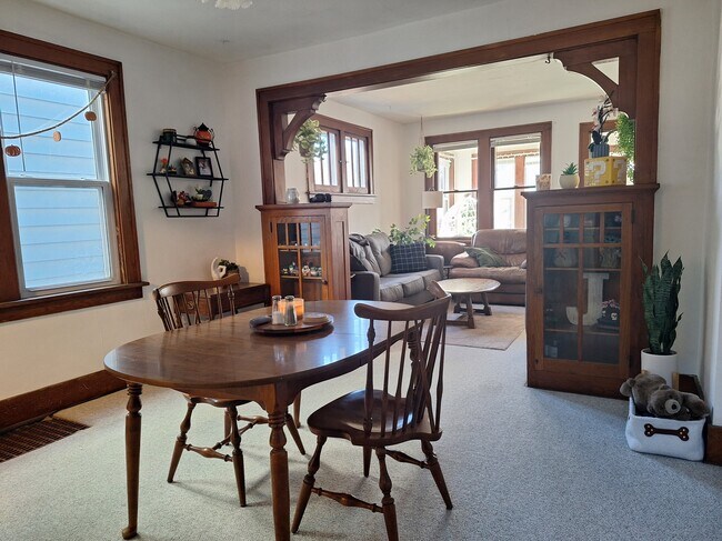 Building Photo - 622 N Broad St