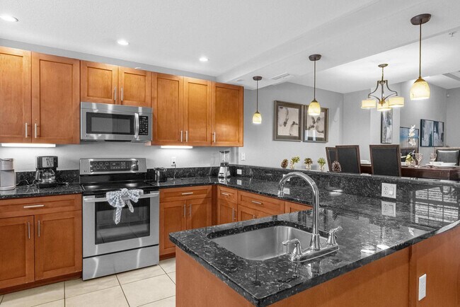 Building Photo - 14525 Damai Ln
