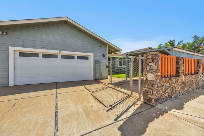 Building Photo - 305 Uala Pl