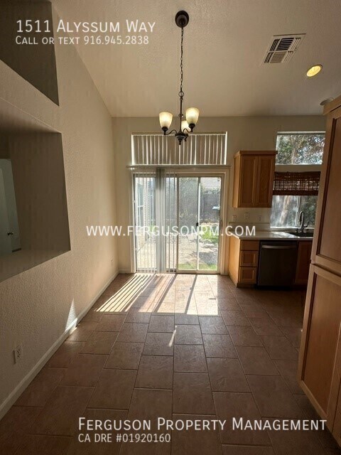 Building Photo - 1511 Alyssum Way