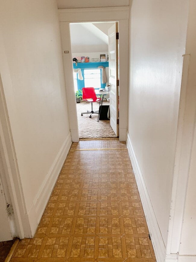 Building Photo - 1030 N Garden St