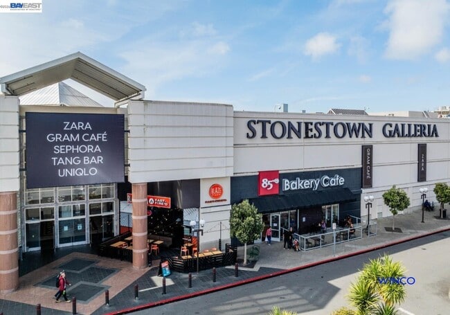 Building Photo - 263 Ralston St