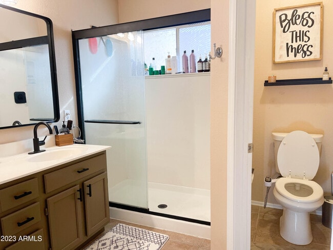 Building Photo - 1077 W Olive Ave