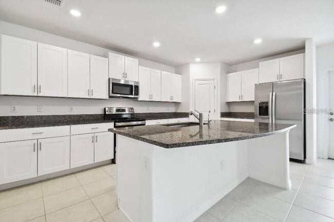 Building Photo - 6335 Ten Acre Ct