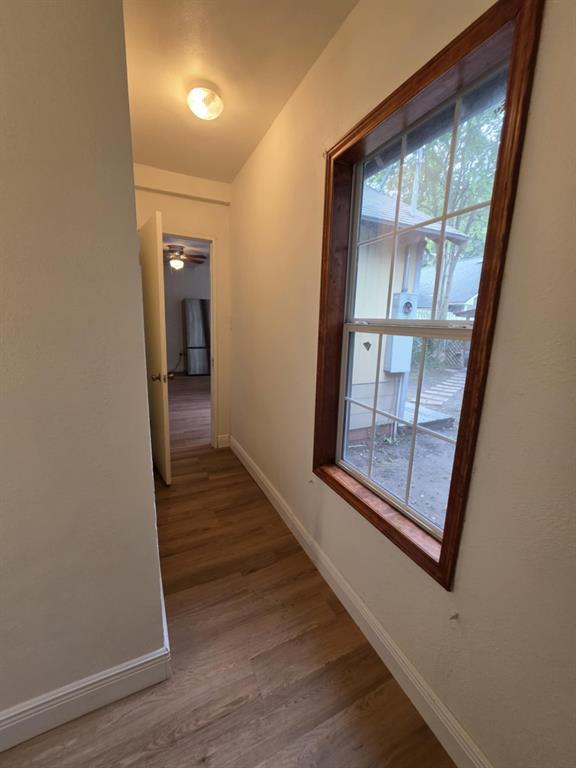Building Photo - 6109 Saxon Dr