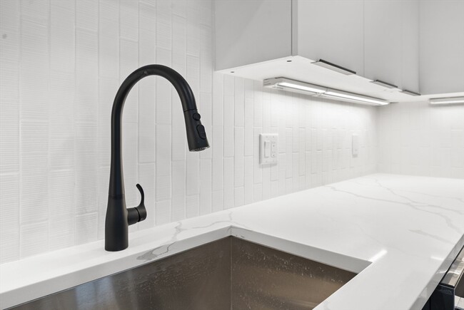 Building Photo - 24-28 Mt Pleasant St