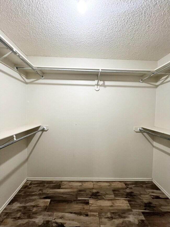 Building Photo - Adorable 3/2/2 in Frenship Memorial!