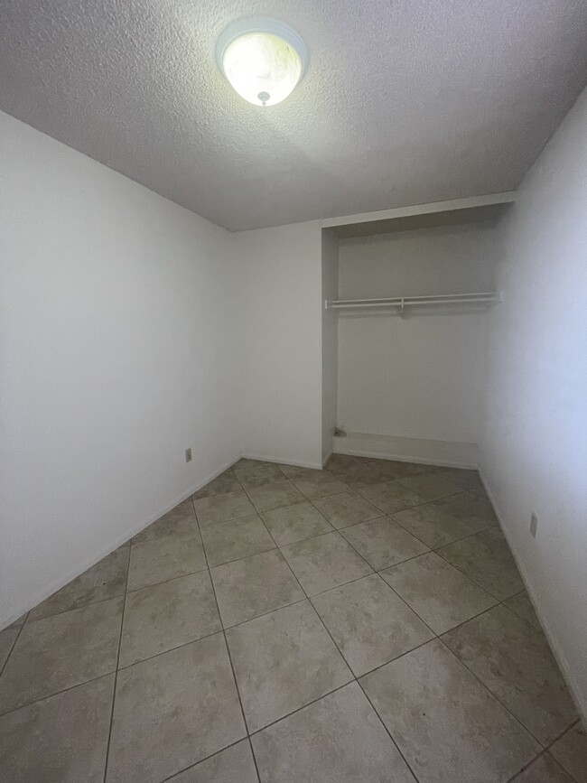 Downstairs Bedroom Closet - 386 Pippin Dr