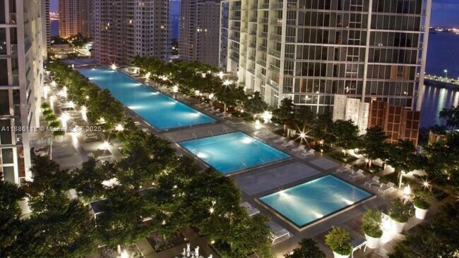 Building Photo - 475 Brickell Ave
