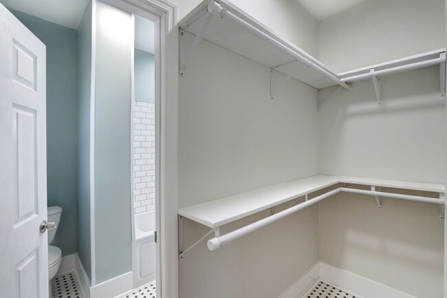 Building Photo - Completely Renovated - Three Bedroom, Two ...