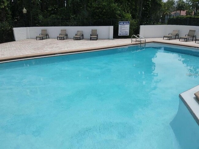 Building Photo - 4680 Sussex Terrace