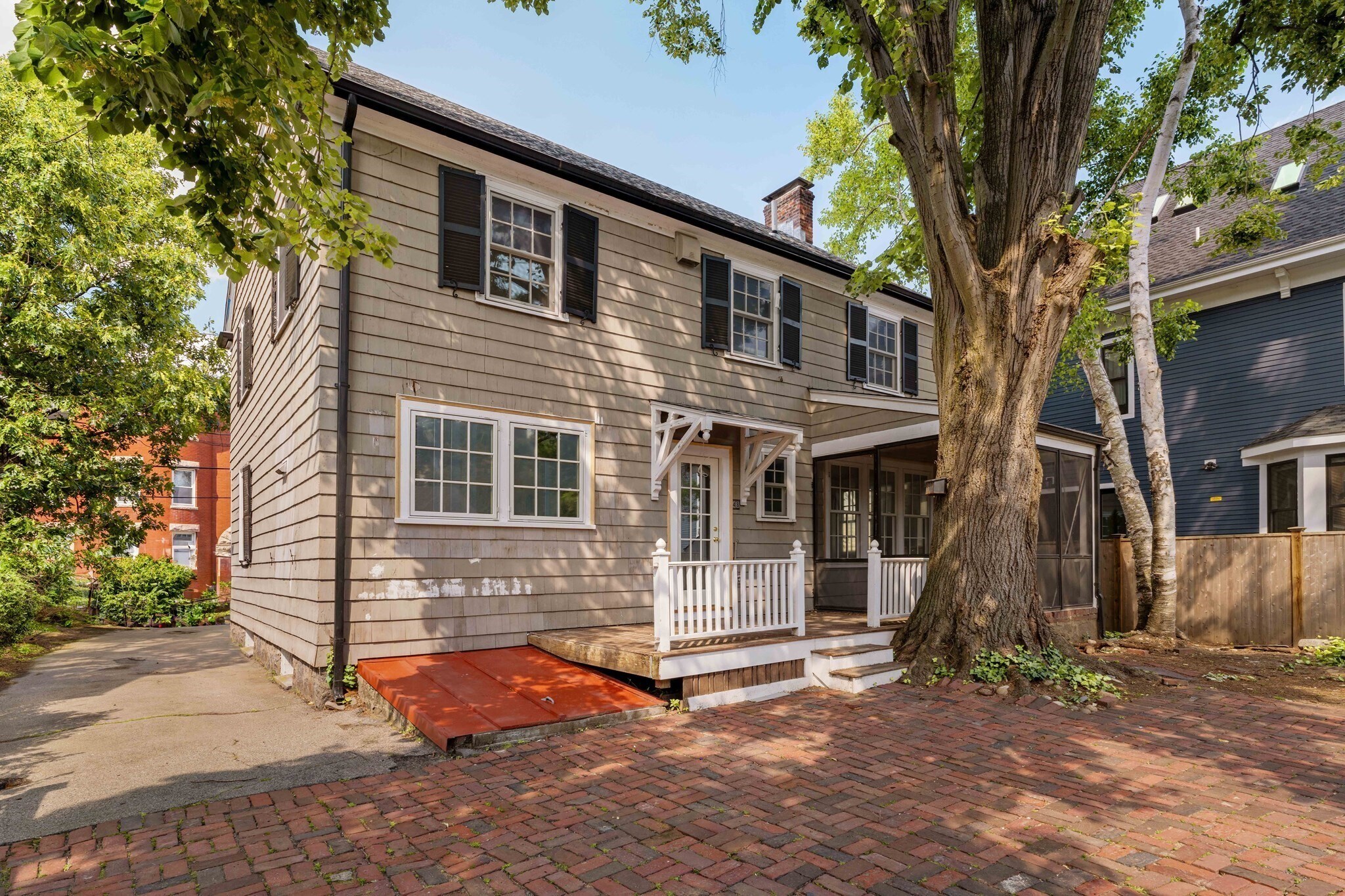 Building Photo - 48 Gorham Ave