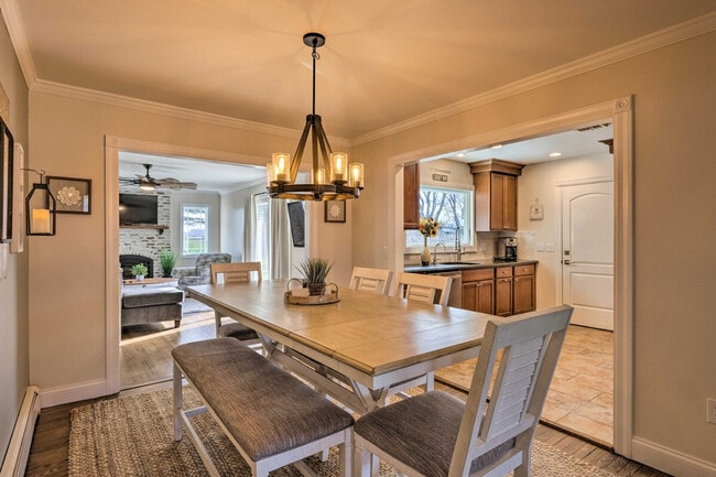 Building Photo - 500 Blossom Bend