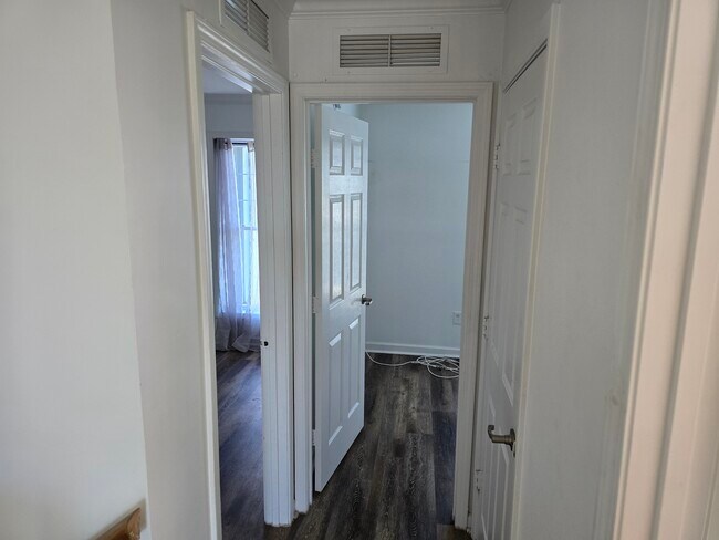 Building Photo - 374 73rd St #6