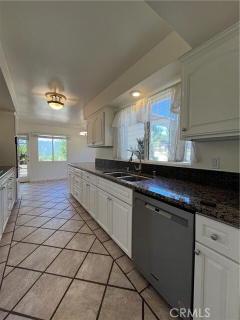 Building Photo - 4527 Stark Ave