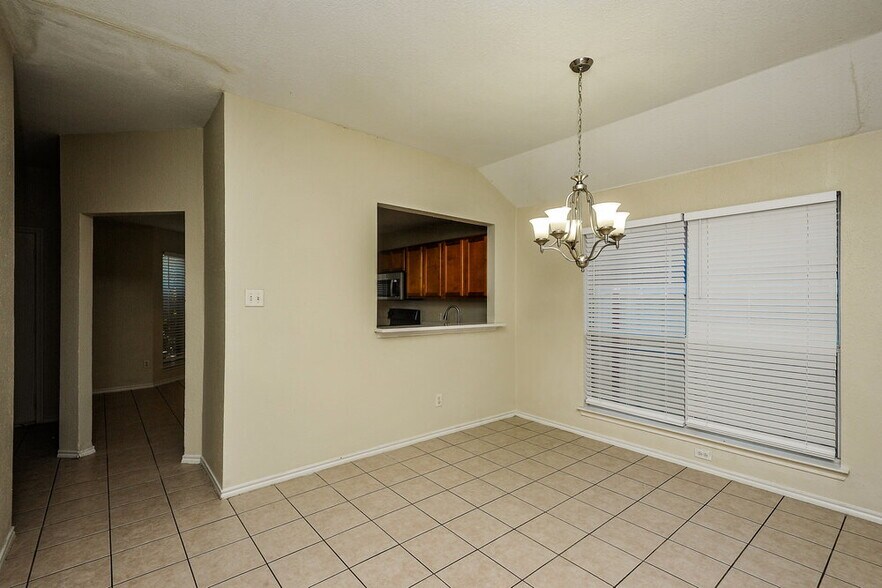 Building Photo - 3416 St Vincent Rd