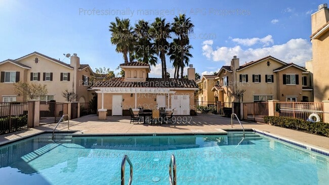 Building Photo - 1126 N Euclid St