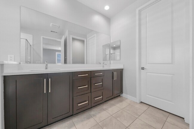 Building Photo - 40632 Firenze Ct